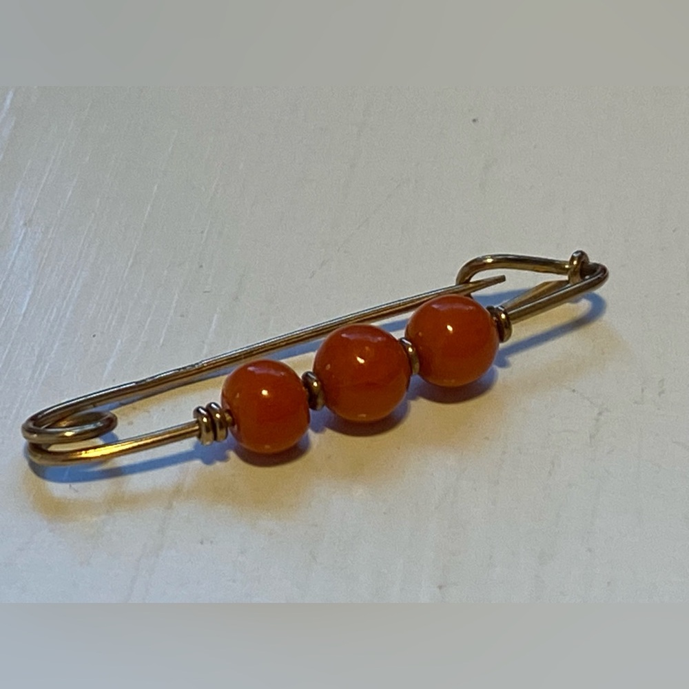 14k Gold and Coral Pin Brooch